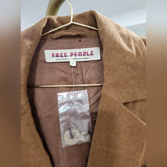 Free People Coco Cropped Blazer NWT MSRP $148 - Picture 4 of 6